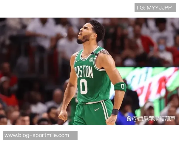 文班在单场比赛中砍下40分15篮板3盖帽零失误成为近40年第三人