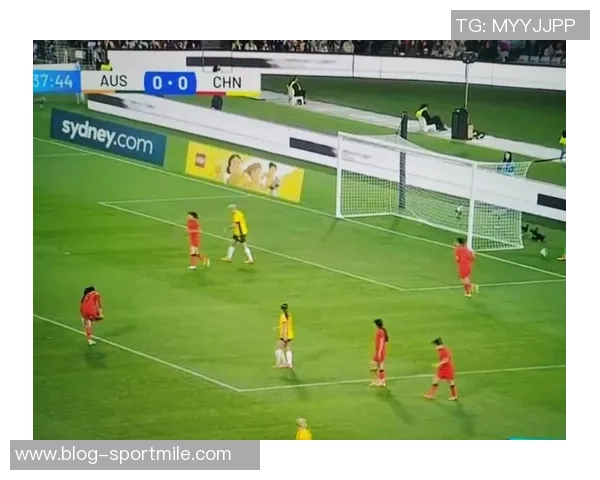 中国女足半场遭英格兰压制11分钟连失四球仅有一脚射门